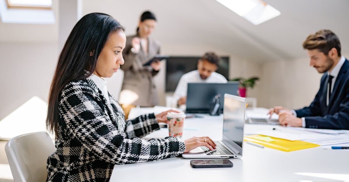 如何利用数据驱动的营销策略来提高企业营销效果？