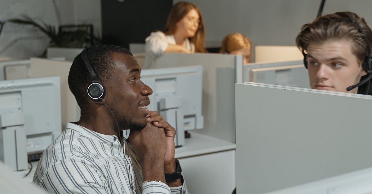 对于技术支持辅助游戏厂商是否应该负有更多责任？