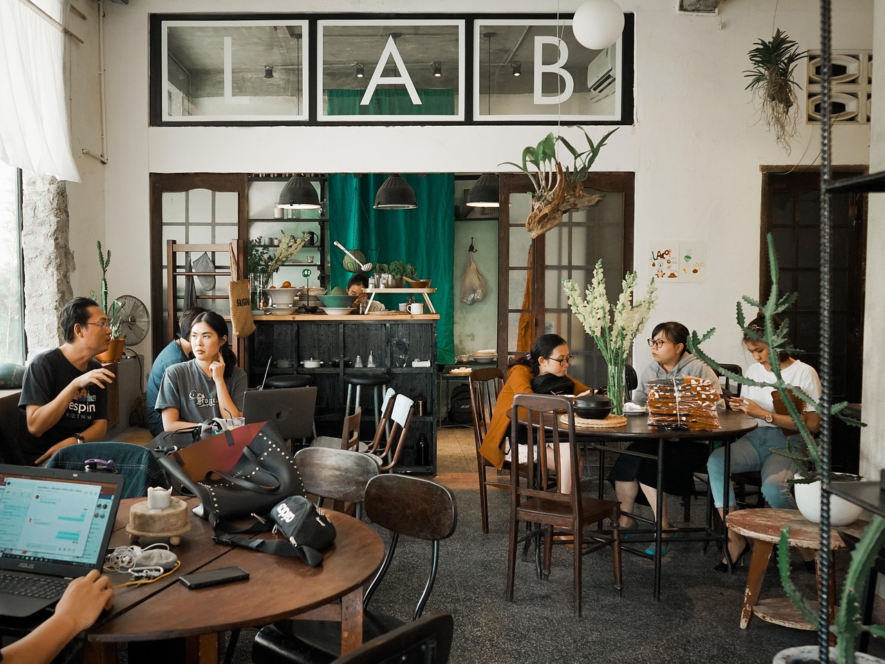 中国电信实名账号：网络推广平台代理商有哪些